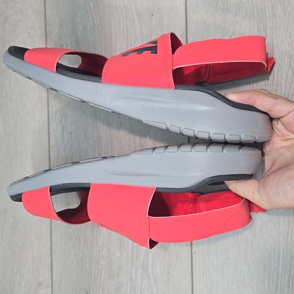 Nike Women Tanjun Lightweight Logo Red Hook&loop Sandals Shoes Sz 10 - Picture 8 of 11